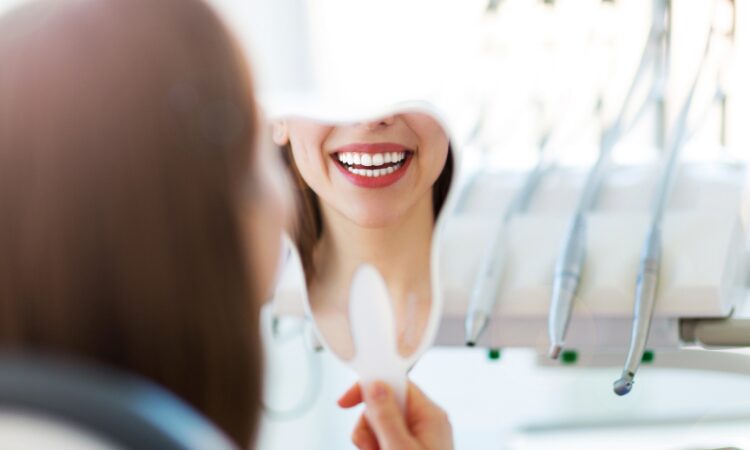 Oral Health Benefits of Cosmetic Dentistry